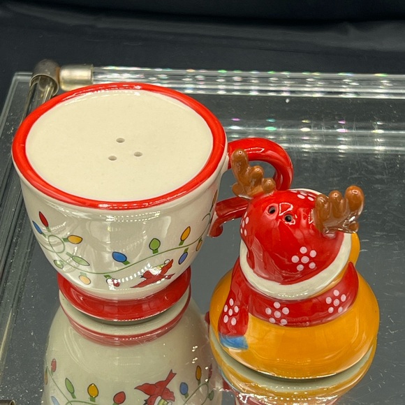Festive Reindeer Mug with Lid - Picture 5 of 6